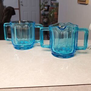 Tiara Exclusives Blue Aqua Glass Linear Panel Double Handle Sugar and Creamer